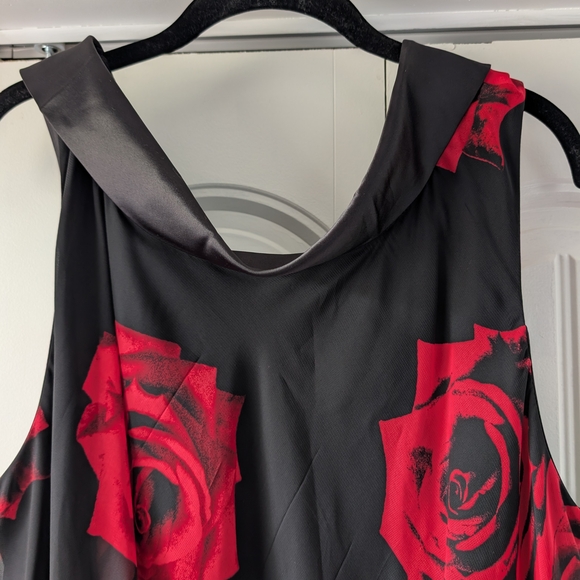 SLNY Black Midi Dress with Bold Red Floral Design - Picture 2 of 4
